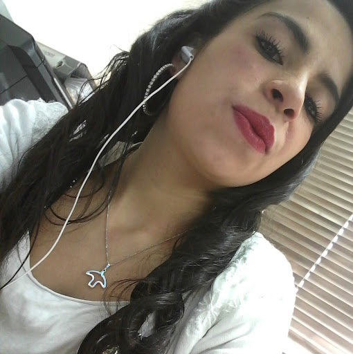 Ingrid Calderon Photo 15