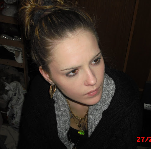 Shelly Hooper Photo 5