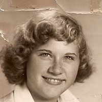 Laura Winter Photo 10