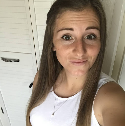 Emma Perry Photo 10