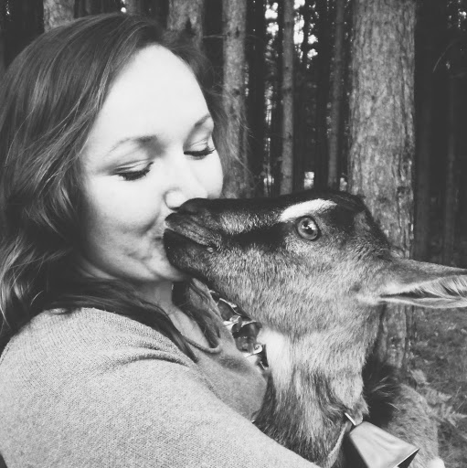 Samantha Schmidt Photo 30