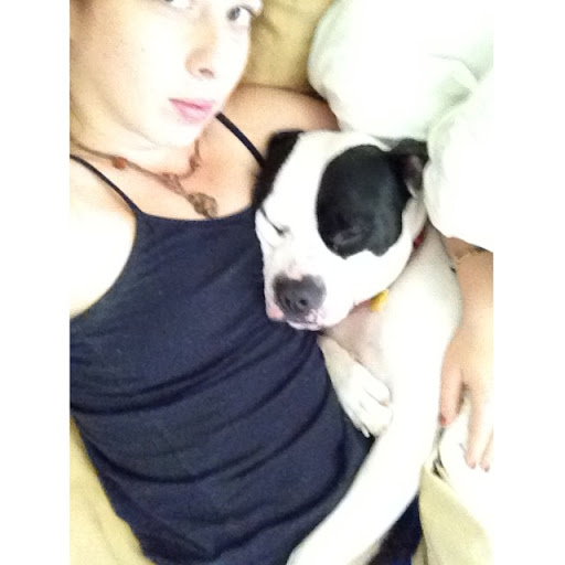 Nikki Henderson Photo 15