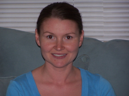 Julie Matthews Photo 41