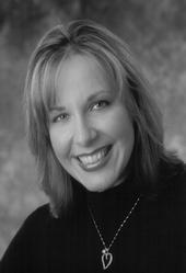 Caroline Miller Photo 10