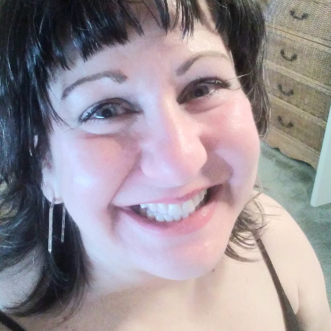 Michele Davies Photo 25