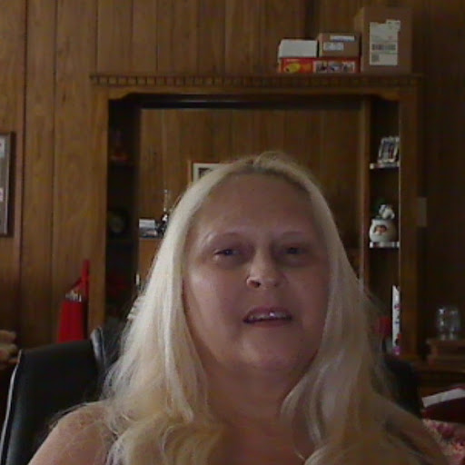 Suzanne Lowe Photo 11