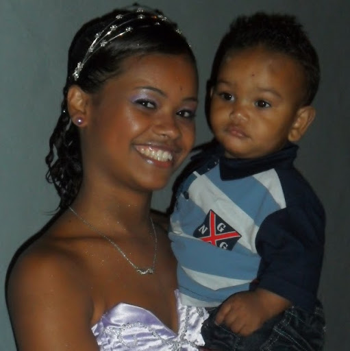 Stephanie Santos Photo 35