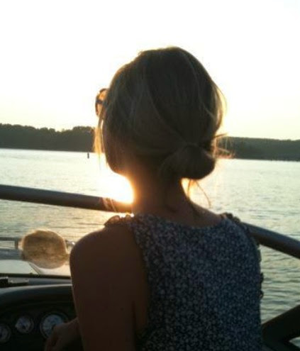 Jennifer Hughes Photo 17