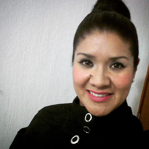 Erika Hernandez Photo 5