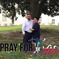 Elizabeth Hernandez Photo 20