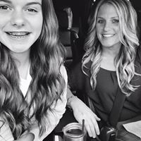 April Hendricks Photo 40