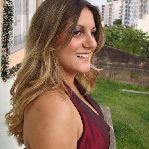 Jessica Medeiros Photo 7