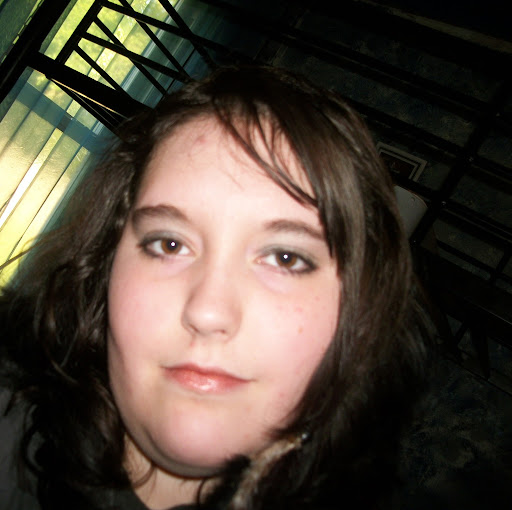 Holly Pritchett Photo 9