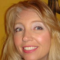 Andrea Winters Photo 7