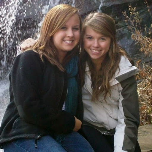 Hallie Davis Photo 13