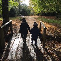 Stephanie Laws Photo 14