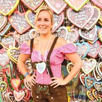 Julia Guenther Photo 24