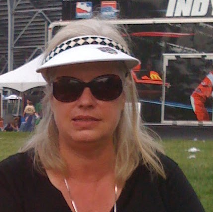 Anne Hart Photo 12