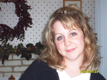 Leah Davis Photo 37