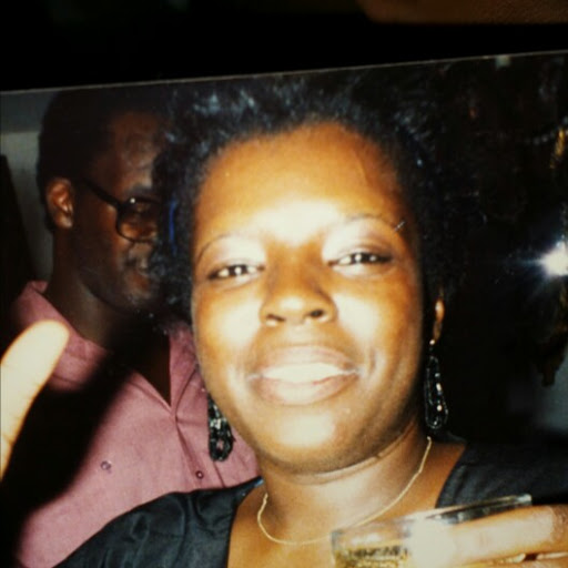 Beverly Butler Photo 40