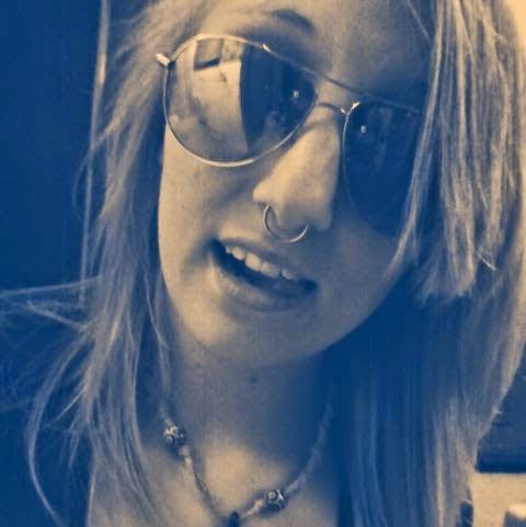 Elizabeth Hurt Photo 21