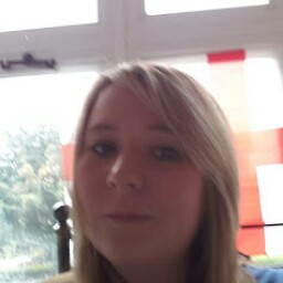 Tara Woods Photo 11