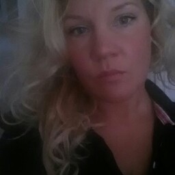 Bobbie Lucas Photo 15