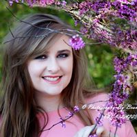 Lauren Robertson Photo 37