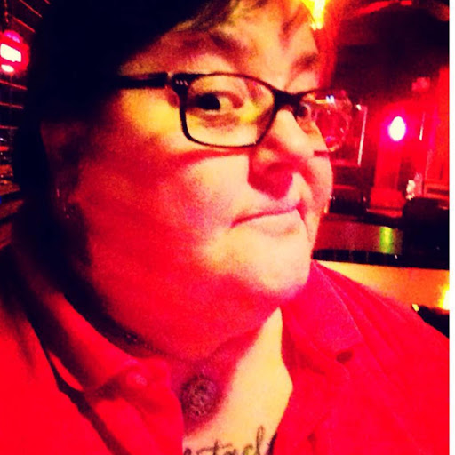 Laurie Higgins Photo 32