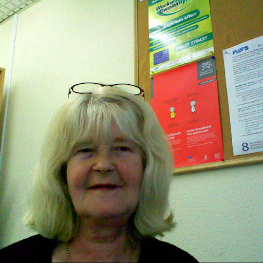 Christine Skinner Photo 33