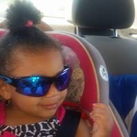 Michelle Pringle Photo 15