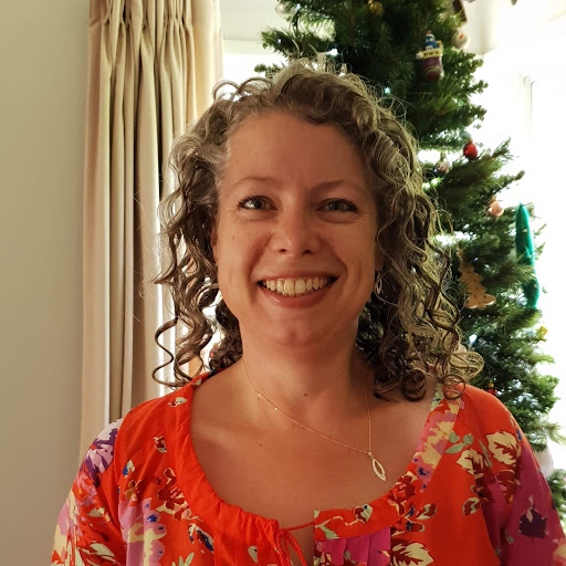 Michelle Mcguinness Photo 30