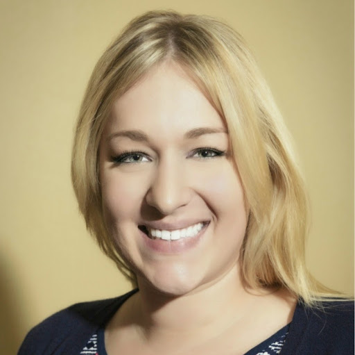 Samantha Hunter Photo 41