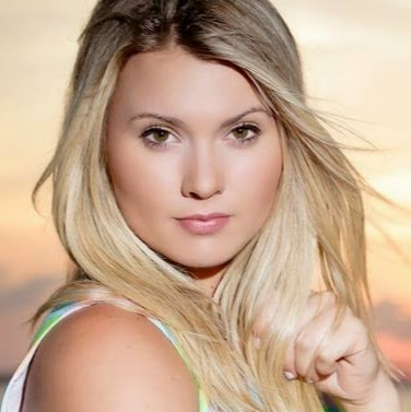 Lucy Robson Photo 4