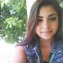 Elizabeth Castaneda Photo 21