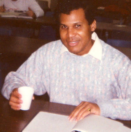 George Valentine Photo 28