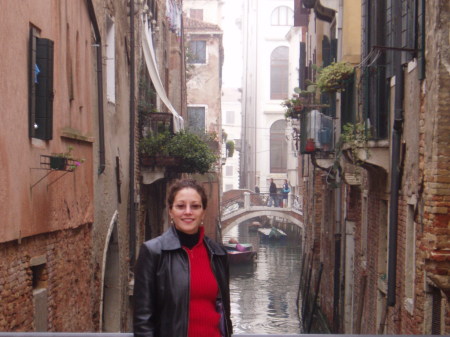 Mary Medina Photo 24
