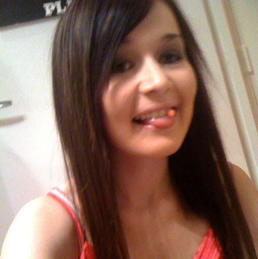 Candice Thomas Photo 20