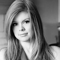 Danielle Simms Photo 12