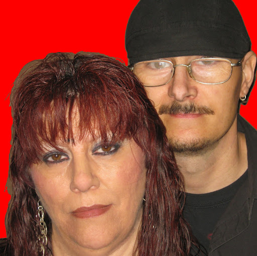 Bobbie Thompson Photo 15