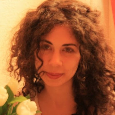 Laura Pryor Photo 17