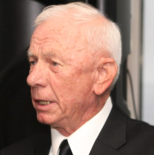 Donald Gordon Photo 15