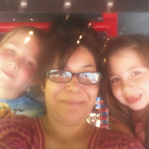 Shannon Dobbs Photo 2