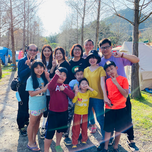 Sandra Hung Photo 15