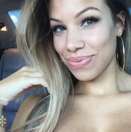 Jennifer Castillo Photo 18
