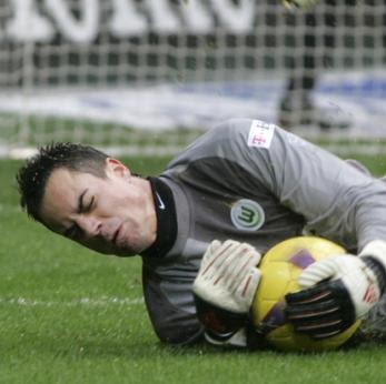 Luis Casanova Photo 32