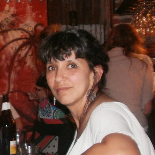 Julia Castillo Photo 21