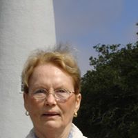 Geraldine Moore Photo 15