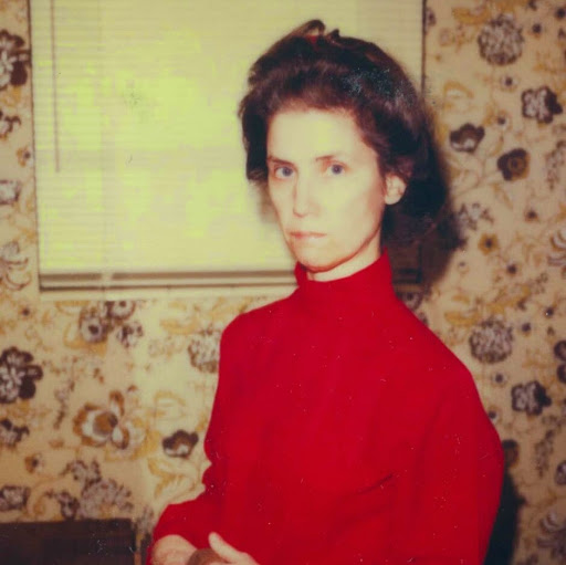 Elizabeth Martens Photo 6