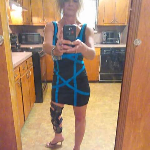 Debra Holloway Photo 17